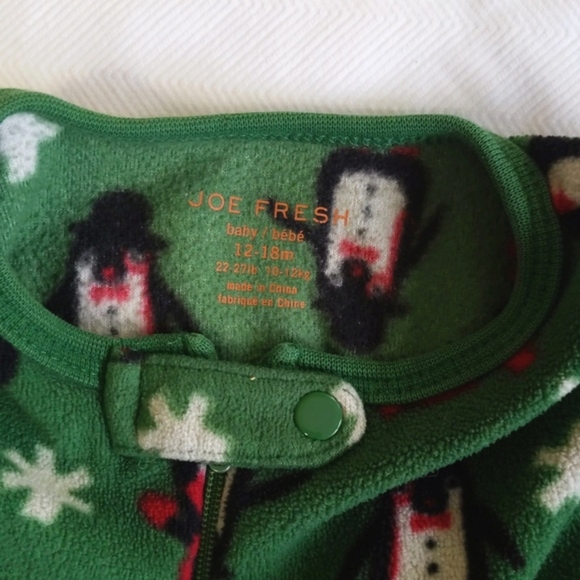 joe fresh winter penguin fleece zipper footie sleeper pajamas 12-18 months baby - Picture 4 of 6